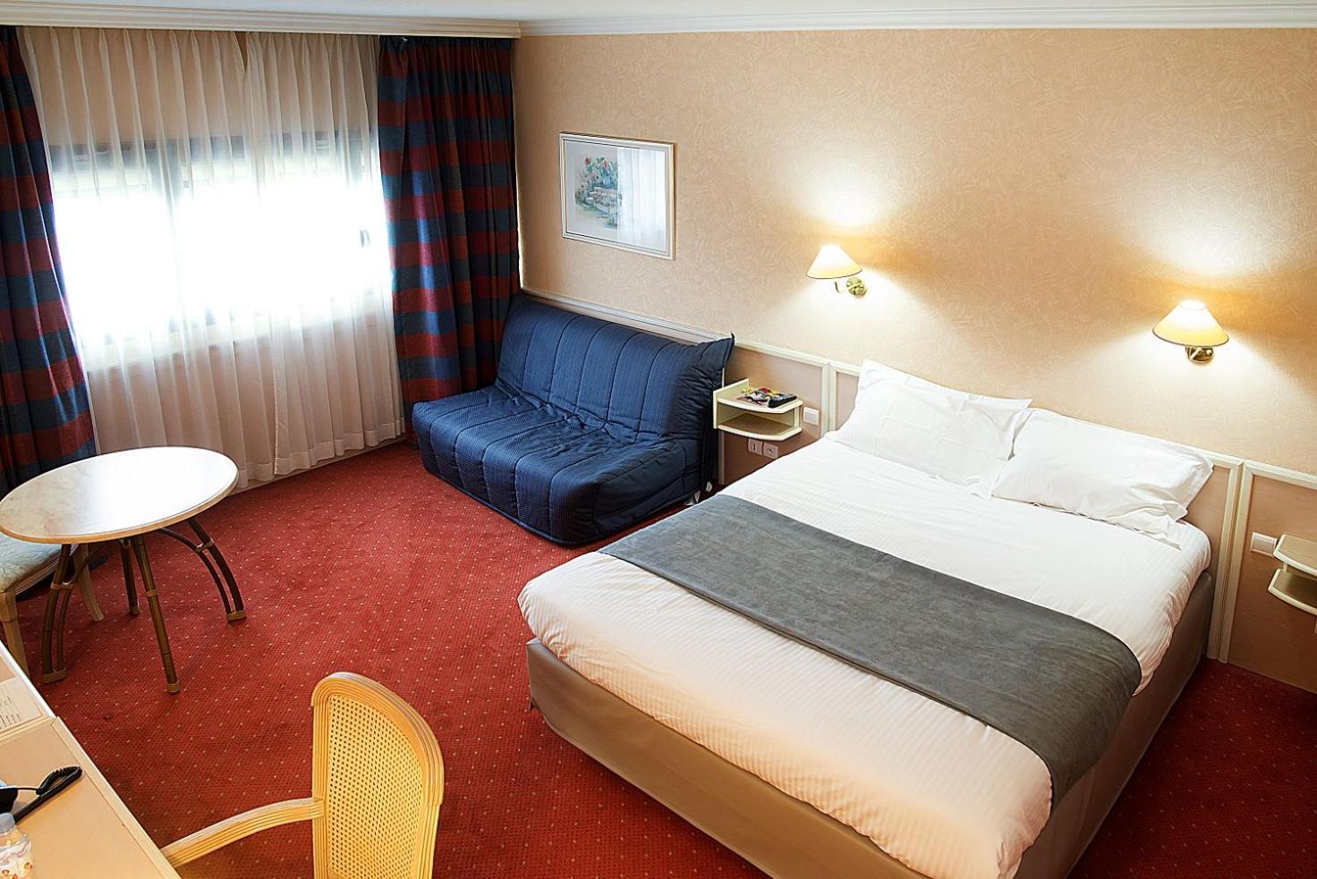 Logis Lyon Est Porte De L'Ain Saint-Maurice-de-Beynost Ngoại thất bức ảnh